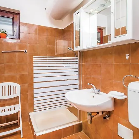 1 Bedroom Pet Friendly Apartment In Labin-Ravni