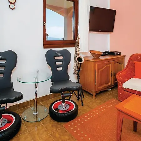 1 Bedroom Pet Friendly Apartment In Labin-Ravni Apartman Ravni