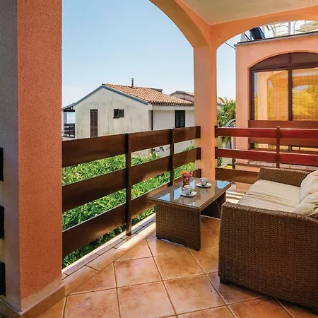 1 Bedroom Pet Friendly Apartment In Labin-Ravni Apartman *